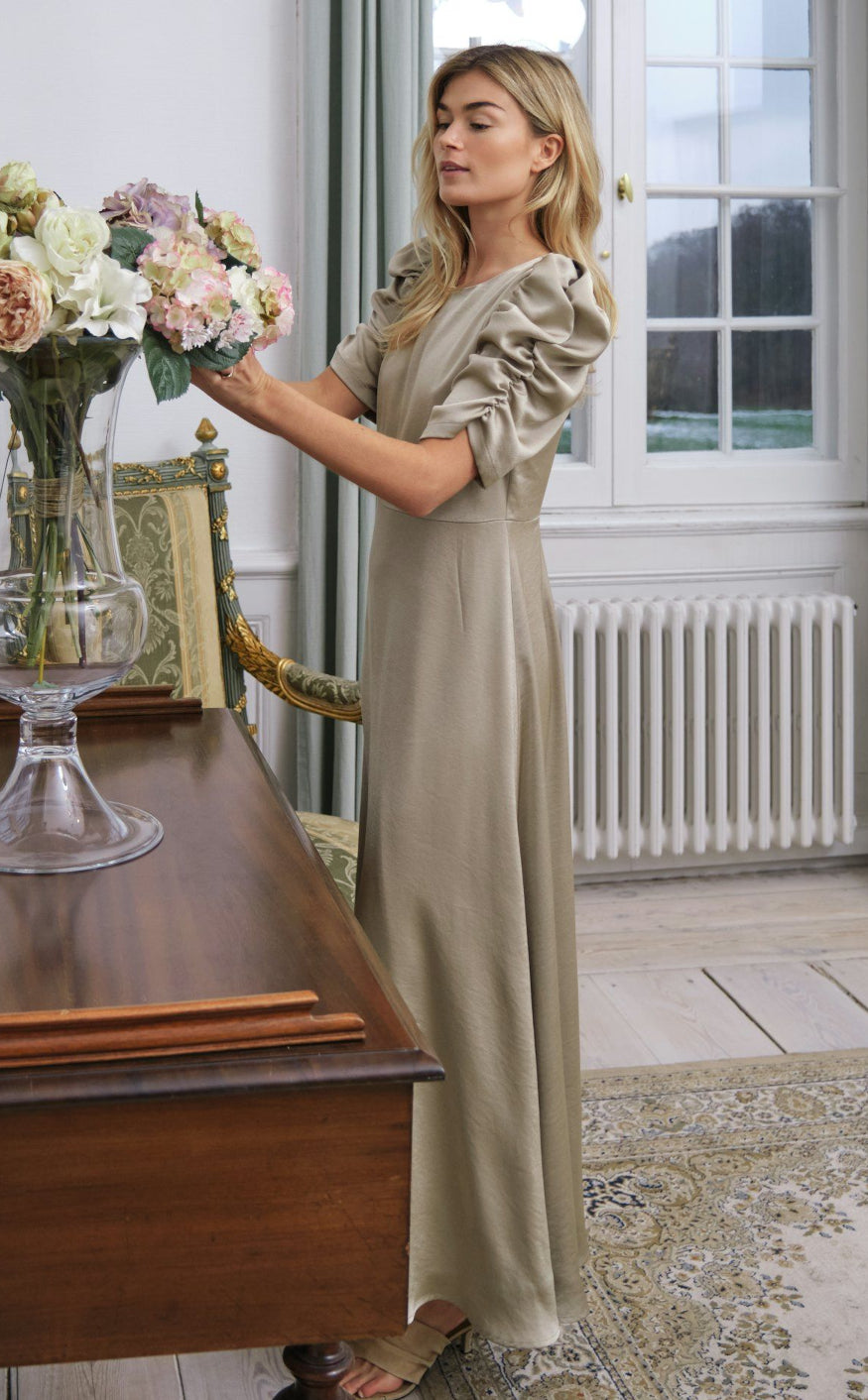 Grøn Neo Noir Kjole Benuti Solid Light Green - Neo Noir Kjole  - 5715641453492