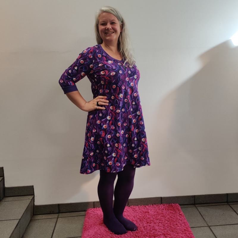 Lilla Plus Size Kjole Tulla Purple Monster - Amamiko Kjole