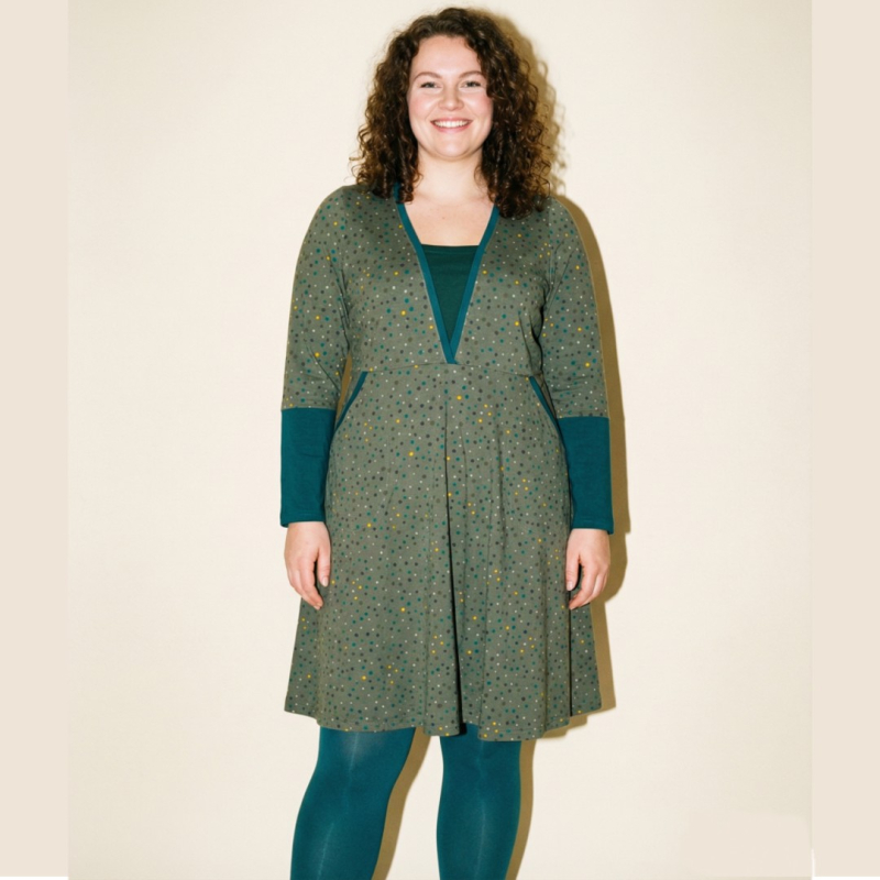 Grøn Plus Size Kjole Ama Army Dot - Amamiko Kjole