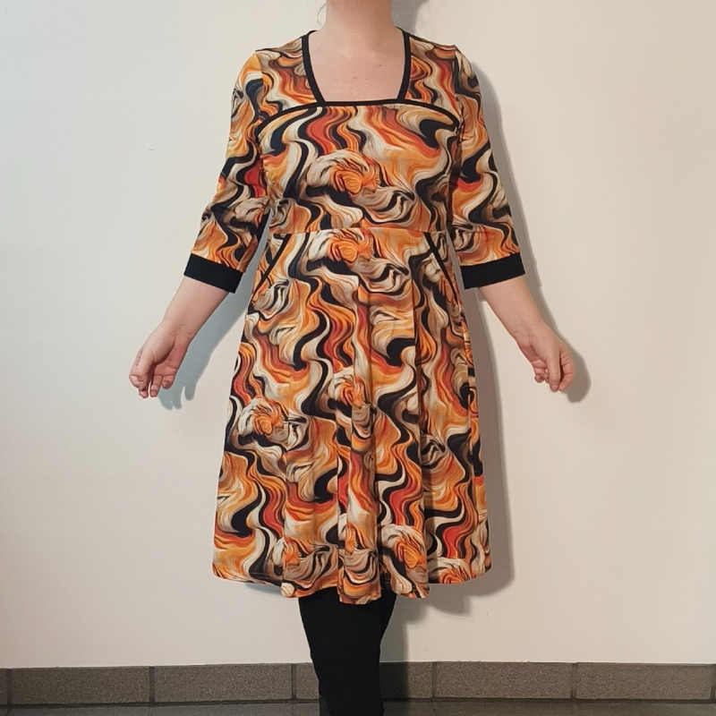 Gul Plus Size Kjole Genkei Eye The Tiger - Amamiko Kjole