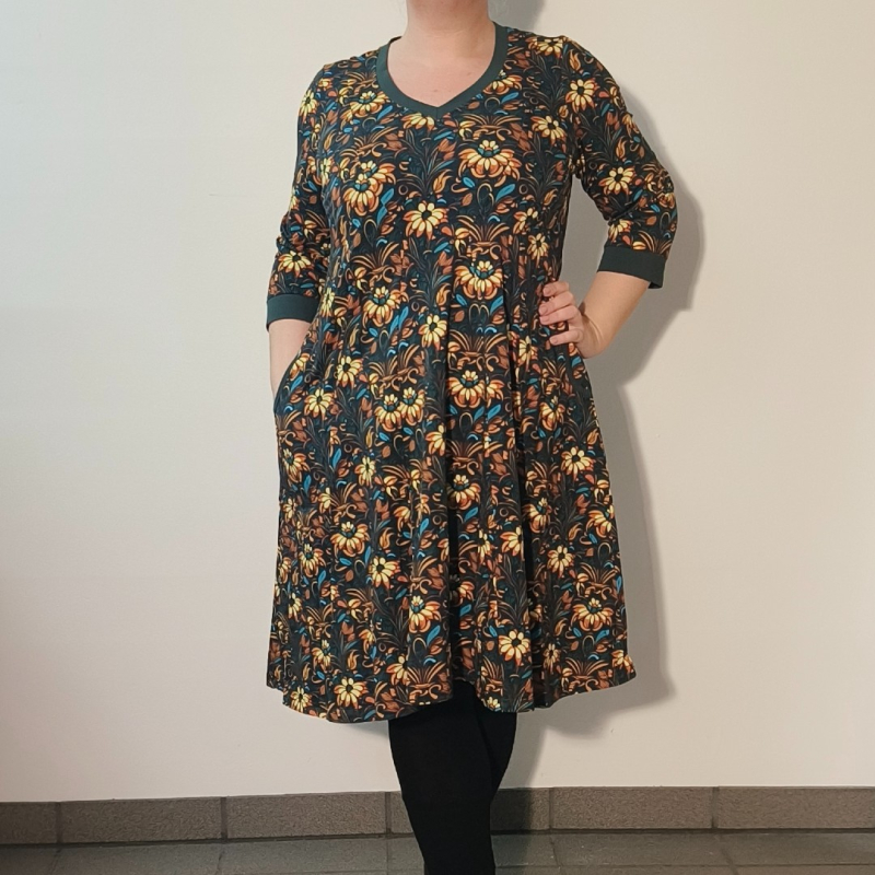 Grøn Løs Plus Size Kjole Emi Art Deco Flower - Amamiko Kjole