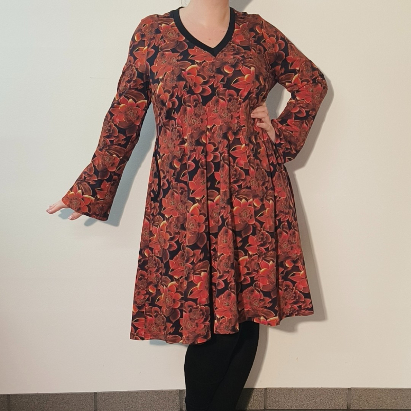 Rød Løs Plus Size Kjole Emi Red Succulent - Amamiko Kjole