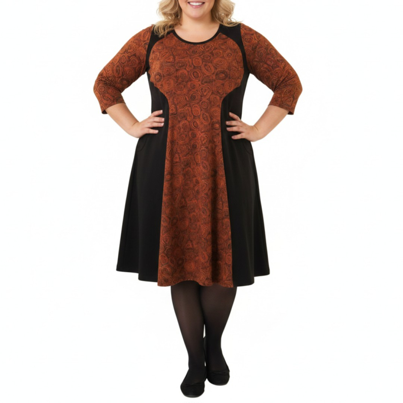 Brun Plus Size Kjole Meika Chocolate Doodles - Amamiko Kjole