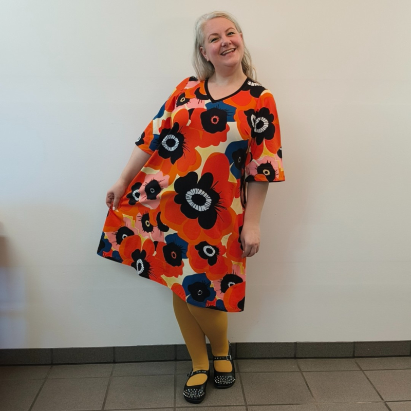 Rød Plus Size Kjole Tulla Giant Puppy - Amamiko Kjole
